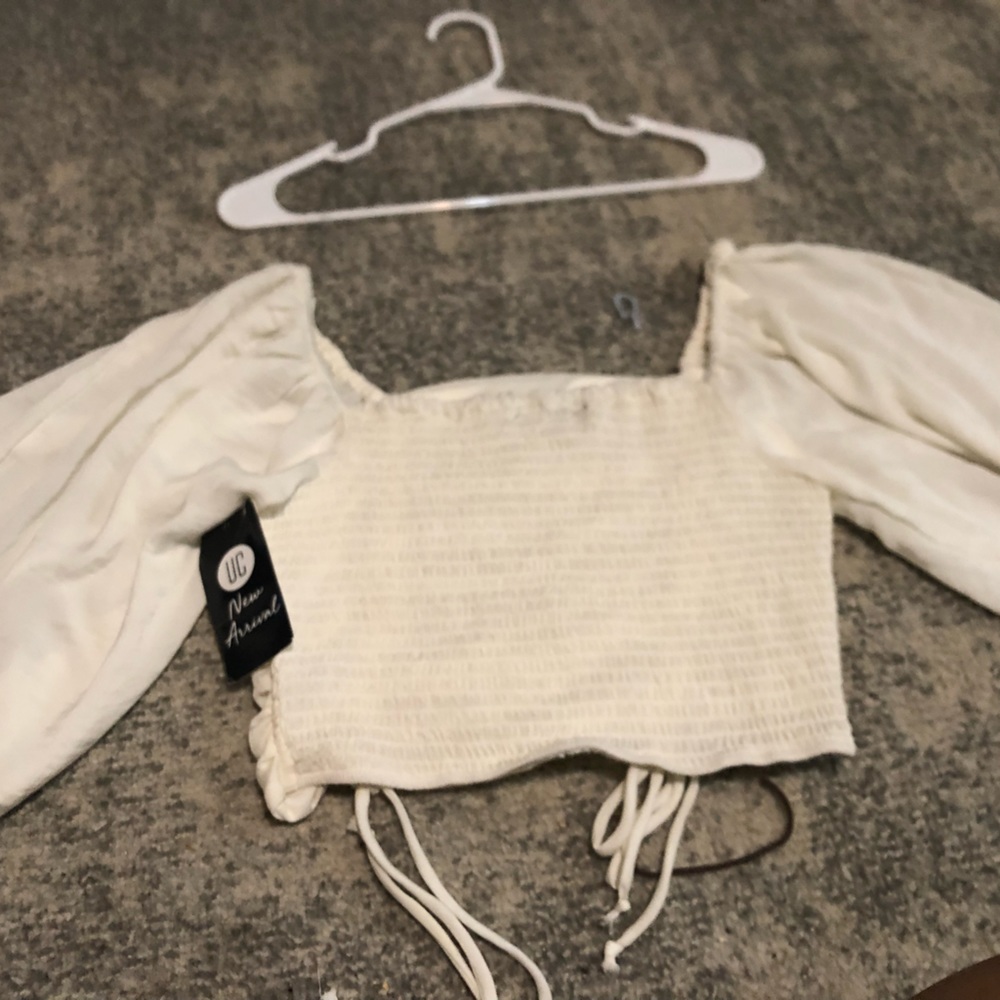 white boho crop top with puff sleeves brand new